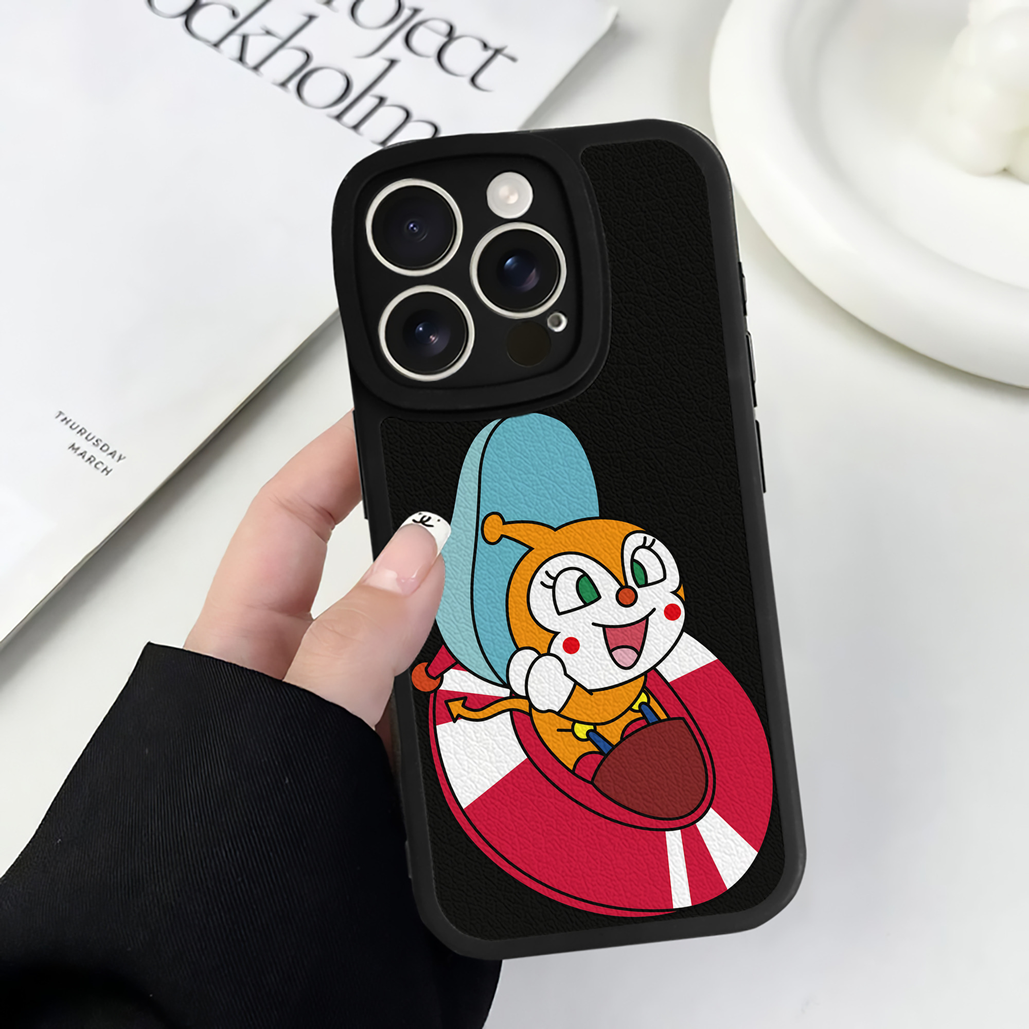 （画像用） アンパンマン Anpanman 【iPhone 16シリーズ対応】シリコンスマホケース（レザー調） 材質：シリコン